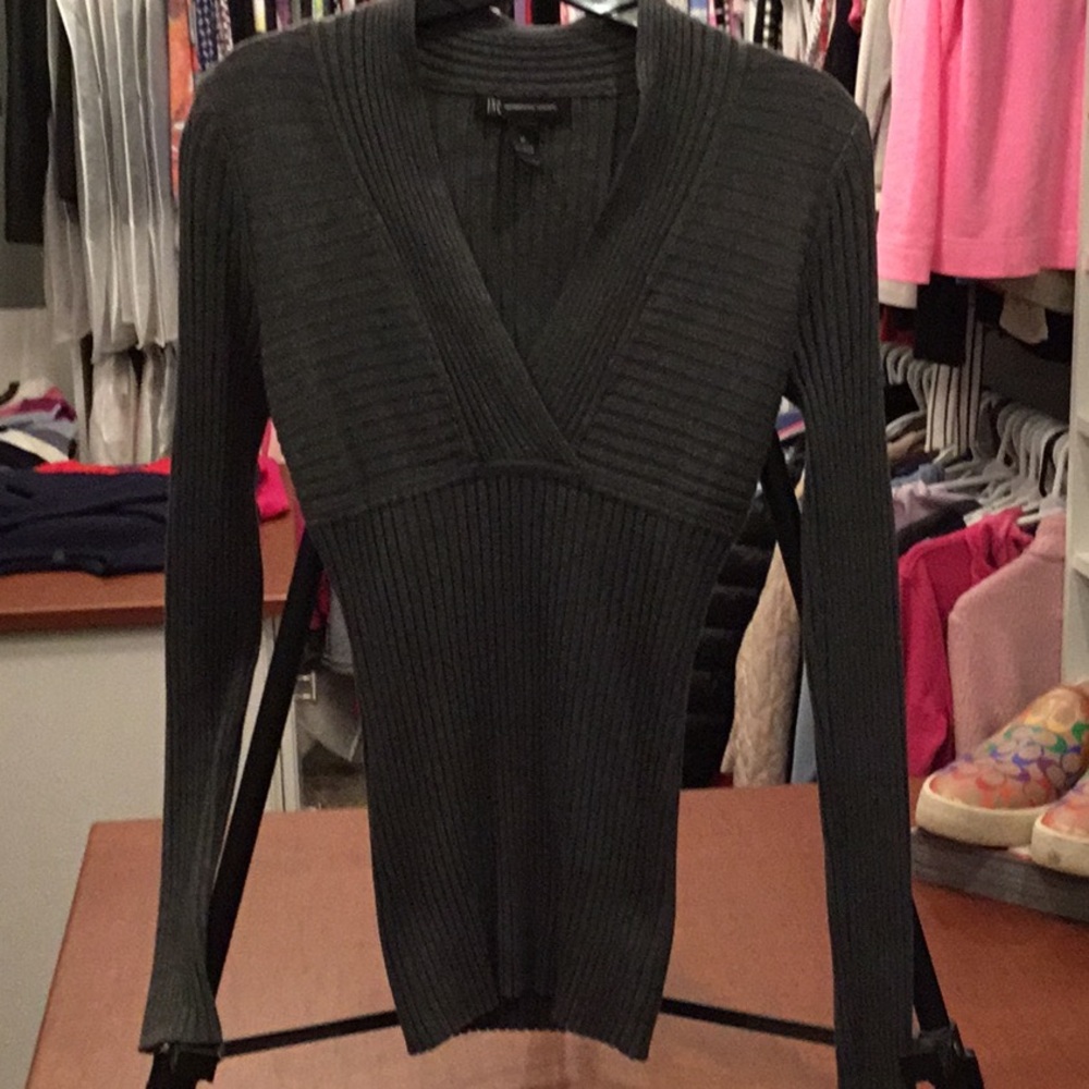 Inc Sweater top Form Fitting Size M Grey